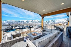B 210 | Modern Retreat w/ Hot Tub & Views